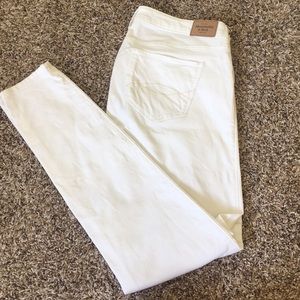 White A&F skinny jeans